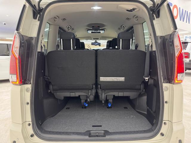 セレナ ハイウェイスター　Ｖセレクション　アルパイン１１インチナビ　アラウンドビューモニター　アルパイン１２．８インチフリップダウンモニター　プロパイロット　両側パワースライドドア　ＬＥＤヘッドライト　フルセグＴＶ／ＤＶＤ／Ｂｌｕｅｔｏｏｔｈ（41枚目）