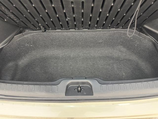 セレナ ハイウェイスター　Ｖセレクション　アルパイン１１インチナビ　アラウンドビューモニター　アルパイン１２．８インチフリップダウンモニター　プロパイロット　両側パワースライドドア　ＬＥＤヘッドライト　フルセグＴＶ／ＤＶＤ／Ｂｌｕｅｔｏｏｔｈ（42枚目）