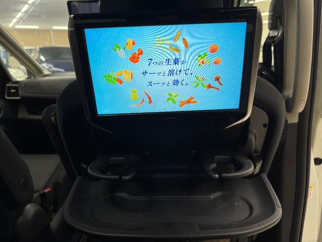セレナ ハイウェイスター　Ｖセレクション　アルパイン１１インチナビ　アラウンドビューモニター　アルパイン１２．８インチフリップダウンモニター　プロパイロット　両側パワースライドドア　ＬＥＤヘッドライト　フルセグＴＶ／ＤＶＤ／Ｂｌｕｅｔｏｏｔｈ（52枚目）