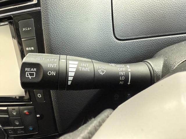 セレナ ライダー　Ｓ－ハイブリッド　純正８インチナビ　フルセグＴＶ　ＣＤ／ＤＶＤ／Ｂｌｕｅｔｏｏｔｈ　アラウンドビューモニター　後席フリップダウンモニター　インテリジェントキー　両側スライドドア　社外デジタルインナールームミラー（9枚目）