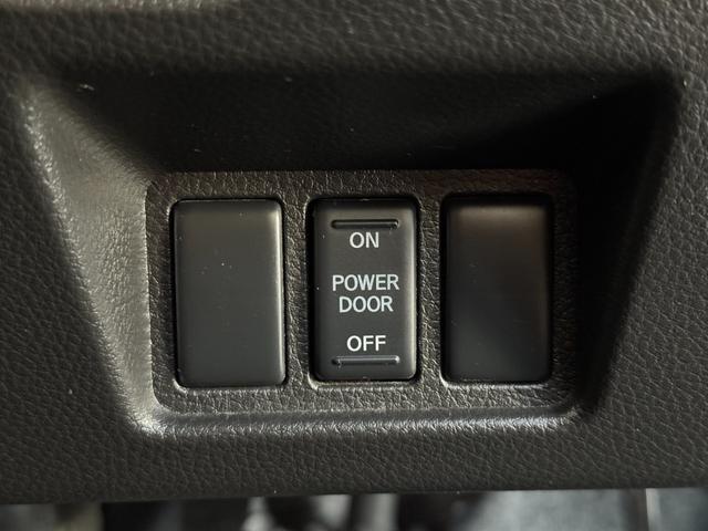 セレナ ライダー　Ｓ－ハイブリッド　純正８インチナビ　フルセグＴＶ　ＣＤ／ＤＶＤ／Ｂｌｕｅｔｏｏｔｈ　アラウンドビューモニター　後席フリップダウンモニター　インテリジェントキー　両側スライドドア　社外デジタルインナールームミラー（33枚目）