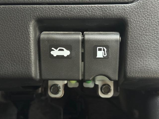 セレナ ライダー　Ｓ－ハイブリッド　純正８インチナビ　フルセグＴＶ　ＣＤ／ＤＶＤ／Ｂｌｕｅｔｏｏｔｈ　アラウンドビューモニター　後席フリップダウンモニター　インテリジェントキー　両側スライドドア　社外デジタルインナールームミラー（34枚目）