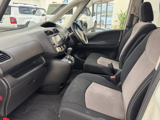 セレナ ライダー　Ｓ－ハイブリッド　純正８インチナビ　フルセグＴＶ　ＣＤ／ＤＶＤ／Ｂｌｕｅｔｏｏｔｈ　アラウンドビューモニター　後席フリップダウンモニター　インテリジェントキー　両側スライドドア　社外デジタルインナールームミラー（59枚目）