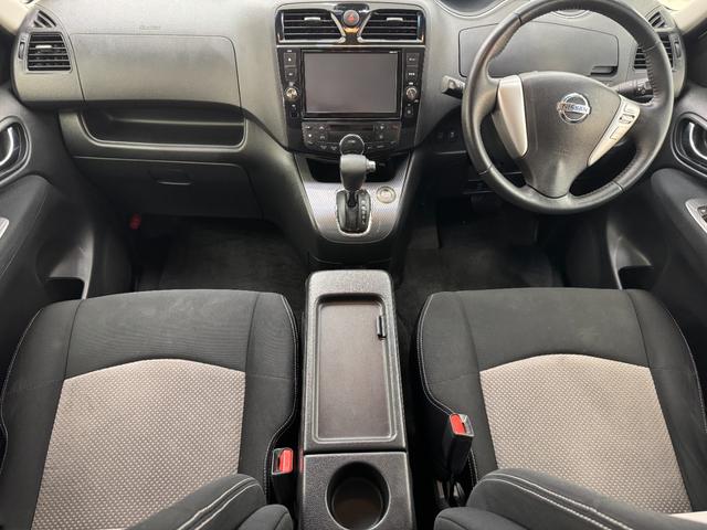 セレナ ライダー　Ｓ－ハイブリッド　純正８インチナビ　フルセグＴＶ　ＣＤ／ＤＶＤ／Ｂｌｕｅｔｏｏｔｈ　アラウンドビューモニター　後席フリップダウンモニター　インテリジェントキー　両側スライドドア　社外デジタルインナールームミラー（64枚目）