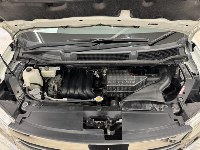 セレナ ライダー　Ｓ－ハイブリッド　純正８インチナビ　フルセグＴＶ　ＣＤ／ＤＶＤ／Ｂｌｕｅｔｏｏｔｈ　アラウンドビューモニター　後席フリップダウンモニター　インテリジェントキー　両側スライドドア　社外デジタルインナールームミラー（67枚目）