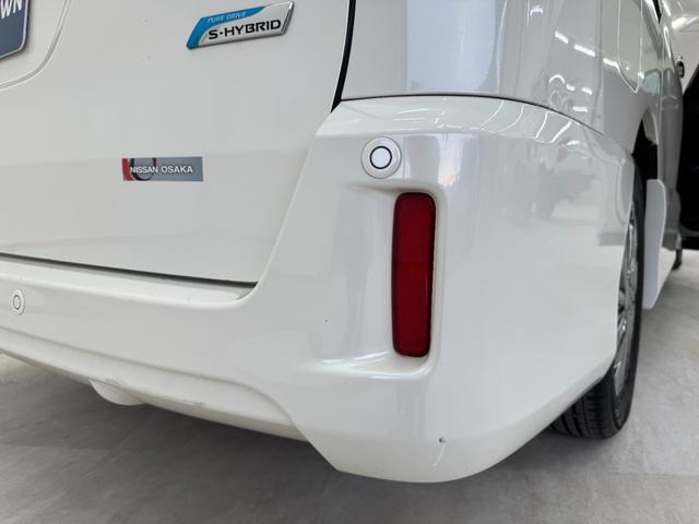 セレナ ライダー　Ｓ－ハイブリッド　純正８インチナビ　フルセグＴＶ　ＣＤ／ＤＶＤ／Ｂｌｕｅｔｏｏｔｈ　アラウンドビューモニター　後席フリップダウンモニター　インテリジェントキー　両側スライドドア　社外デジタルインナールームミラー（75枚目）