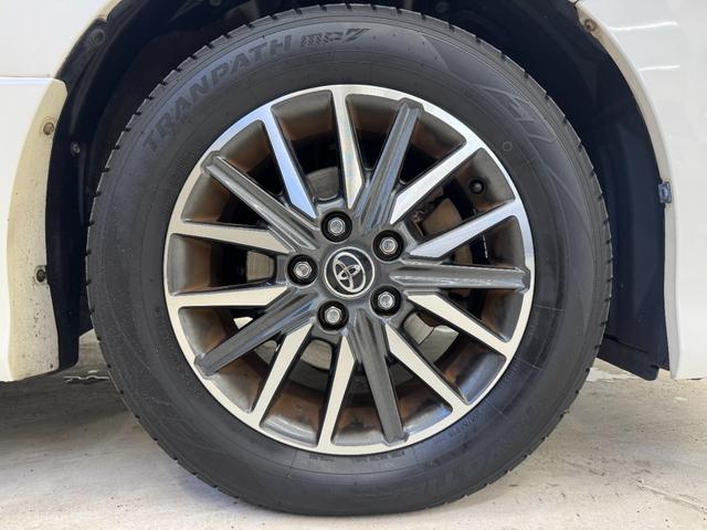 ヴォクシー ZS 煌 両側パワースライドドア フリップダウンモニター 純正アルミホイール ETC フルセグTV/CD/DVD/Bluetooth 社外レーダー探知機 LEDヘッドライト(10枚目)