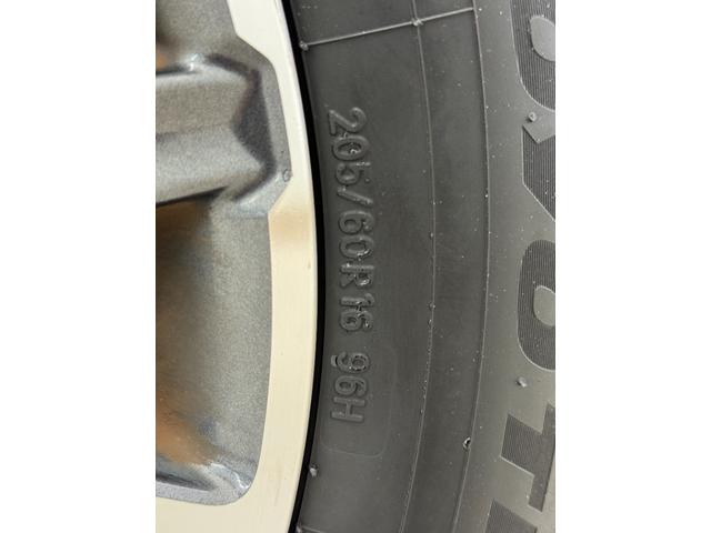 ヴォクシー ZS 煌 両側パワースライドドア フリップダウンモニター 純正アルミホイール ETC フルセグTV/CD/DVD/Bluetooth 社外レーダー探知機 LEDヘッドライト(14枚目)