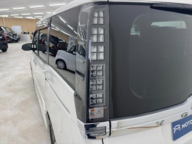 ヴォクシー ZS 煌 両側パワースライドドア フリップダウンモニター 純正アルミホイール ETC フルセグTV/CD/DVD/Bluetooth 社外レーダー探知機 LEDヘッドライト(16枚目)