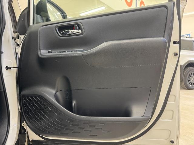 ヴォクシー ZS 煌 両側パワースライドドア フリップダウンモニター 純正アルミホイール ETC フルセグTV/CD/DVD/Bluetooth 社外レーダー探知機 LEDヘッドライト(21枚目)