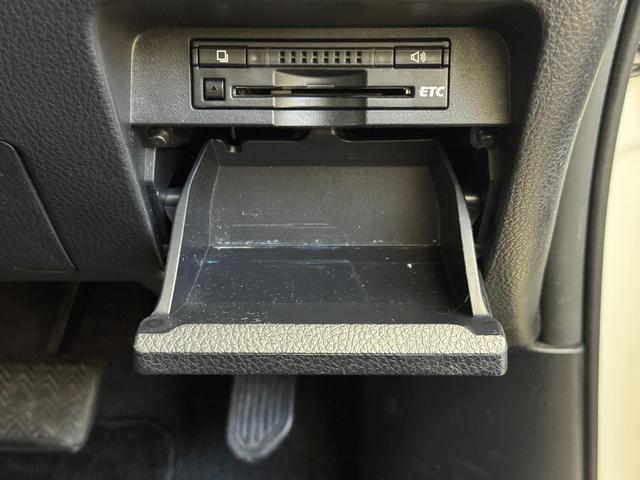 ヴォクシー ZS 煌 両側パワースライドドア フリップダウンモニター 純正アルミホイール ETC フルセグTV/CD/DVD/Bluetooth 社外レーダー探知機 LEDヘッドライト(40枚目)