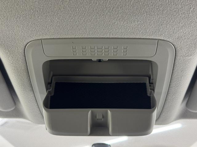 ヴォクシー ZS 煌 両側パワースライドドア フリップダウンモニター 純正アルミホイール ETC フルセグTV/CD/DVD/Bluetooth 社外レーダー探知機 LEDヘッドライト(43枚目)