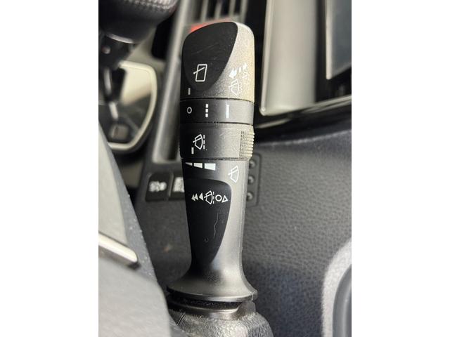 ヴォクシー ZS 煌 両側パワースライドドア フリップダウンモニター 純正アルミホイール ETC フルセグTV/CD/DVD/Bluetooth 社外レーダー探知機 LEDヘッドライト(46枚目)