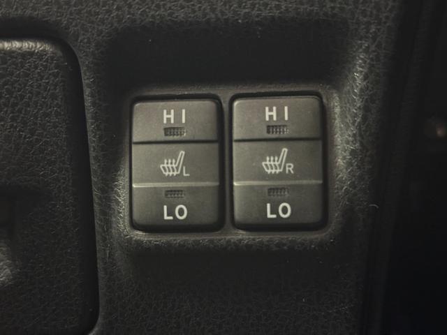 エスクァイア Gi パノラミックビューモニター TRDフロントグリル 純正フリップダウンモニター シートヒーター オートクルーズ 両側パワースライド スマートキー ETC フルセグTV/CD/DVD/Bluetooth(19枚目)