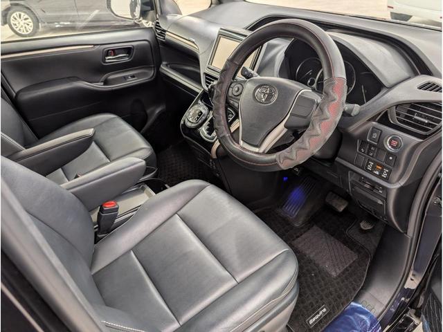 エスクァイア Gi パノラミックビューモニター TRDフロントグリル 純正フリップダウンモニター シートヒーター オートクルーズ 両側パワースライド スマートキー ETC フルセグTV/CD/DVD/Bluetooth(34枚目)