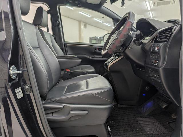 エスクァイア Gi パノラミックビューモニター TRDフロントグリル 純正フリップダウンモニター シートヒーター オートクルーズ 両側パワースライド スマートキー ETC フルセグTV/CD/DVD/Bluetooth(37枚目)