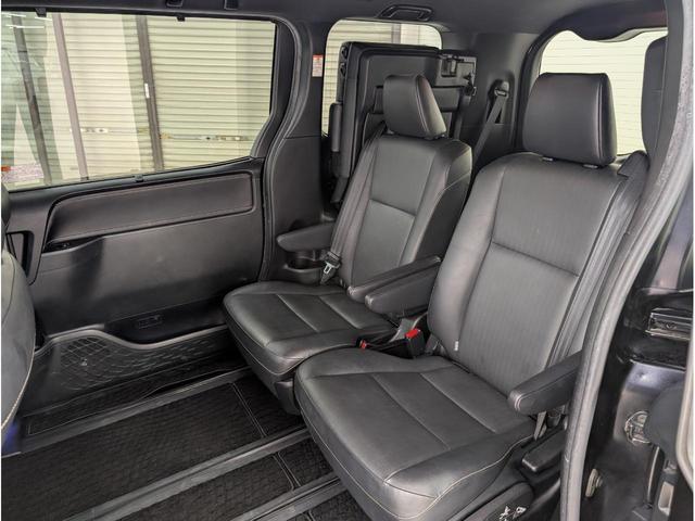 エスクァイア Gi パノラミックビューモニター TRDフロントグリル 純正フリップダウンモニター シートヒーター オートクルーズ 両側パワースライド スマートキー ETC フルセグTV/CD/DVD/Bluetooth(39枚目)