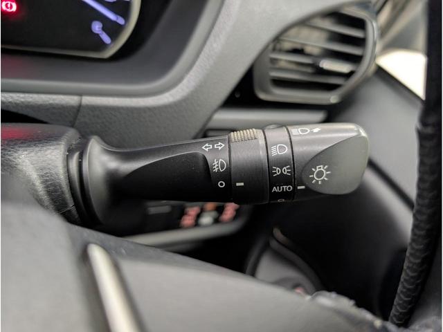 エスクァイア Gi パノラミックビューモニター TRDフロントグリル 純正フリップダウンモニター シートヒーター オートクルーズ 両側パワースライド スマートキー ETC フルセグTV/CD/DVD/Bluetooth(46枚目)