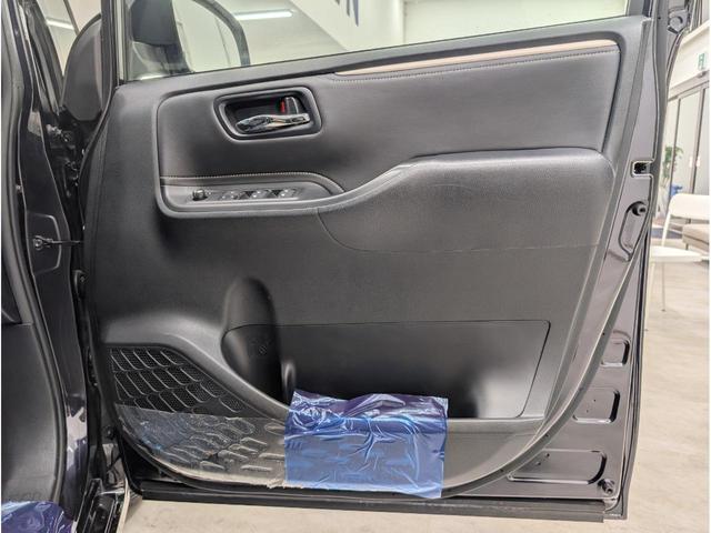 エスクァイア Gi パノラミックビューモニター TRDフロントグリル 純正フリップダウンモニター シートヒーター オートクルーズ 両側パワースライド スマートキー ETC フルセグTV/CD/DVD/Bluetooth(58枚目)