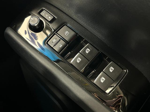 ヴェルファイア 2.5Z ワンオーナー 純正9インチナビ バックカメラ ETC フリップダウンモニター 両側パワースライドドア スマートキー プッシュスタート(28枚目)