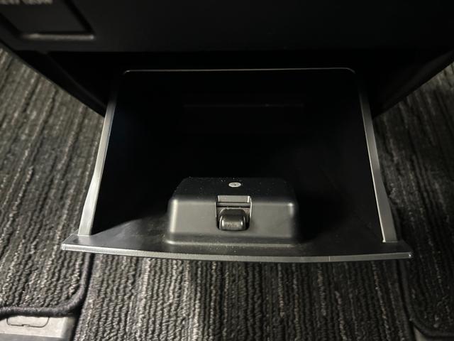 ヴェルファイア 2.5Z ワンオーナー 純正9インチナビ バックカメラ ETC フリップダウンモニター 両側パワースライドドア スマートキー プッシュスタート(32枚目)