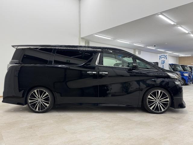ヴェルファイア 2.5Z Aエディション ゴールデンアイズ サンルーフ モデリスタスポイラー フリップダウンモニター ALPINEナビ/TV/バックカメラ/クルーズコントロール 障害物センサー ウォークスルー ETC(4枚目)