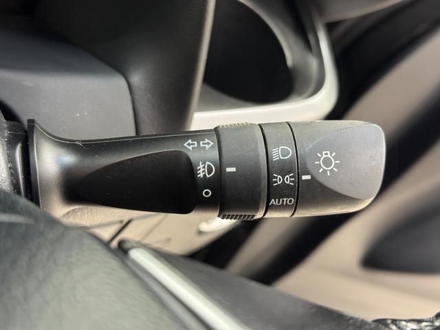 ヴェルファイア 2.5Z Aエディション ゴールデンアイズ サンルーフ モデリスタスポイラー フリップダウンモニター ALPINEナビ/TV/バックカメラ/クルーズコントロール 障害物センサー ウォークスルー ETC(9枚目)