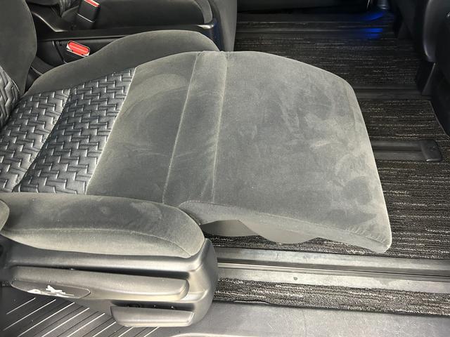 アルファード ２．５Ｓ　Ａパッケージ　両側パワースライドドア　バックカメラ　Ｂｌｕｅｔｏｏｔｈ　ＥＴＣ　ナビ、フルセグＴＶ　コーナーセンサー前後　後席モニター　純正アルミホイール　ＬＥＤヘッドライト（12枚目）