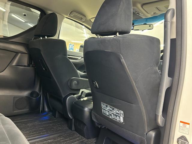 アルファード ２．５Ｓ　Ａパッケージ　両側パワースライドドア　バックカメラ　Ｂｌｕｅｔｏｏｔｈ　ＥＴＣ　ナビ、フルセグＴＶ　コーナーセンサー前後　後席モニター　純正アルミホイール　ＬＥＤヘッドライト（35枚目）