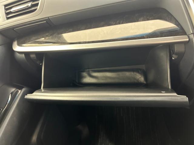 アルファード ２．５Ｓ　Ａパッケージ　両側パワースライドドア　バックカメラ　Ｂｌｕｅｔｏｏｔｈ　ＥＴＣ　ナビ、フルセグＴＶ　コーナーセンサー前後　後席モニター　純正アルミホイール　ＬＥＤヘッドライト（38枚目）