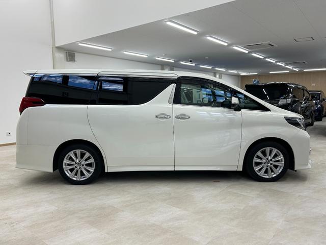 アルファード ２．５Ｓ　Ａパッケージ　両側パワースライドドア　バックカメラ　Ｂｌｕｅｔｏｏｔｈ　ＥＴＣ　ナビ、フルセグＴＶ　コーナーセンサー前後　後席モニター　純正アルミホイール　ＬＥＤヘッドライト（42枚目）