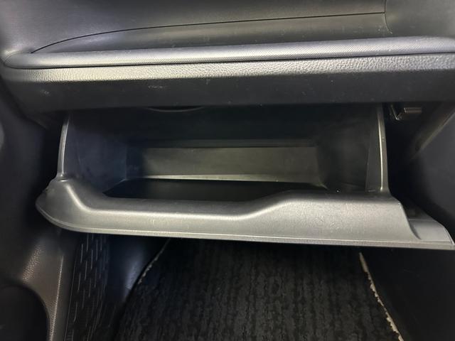 ヴォクシー ZS 煌II 10インチナビ フリップダウンモニター ETC 両側パワースライドドア バックカメラ Bluetooth 両側パワースライドドア オートマチックハイビーム(32枚目)