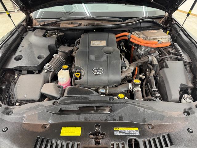 TOYOTA CROWN HYBRID ATHLETE