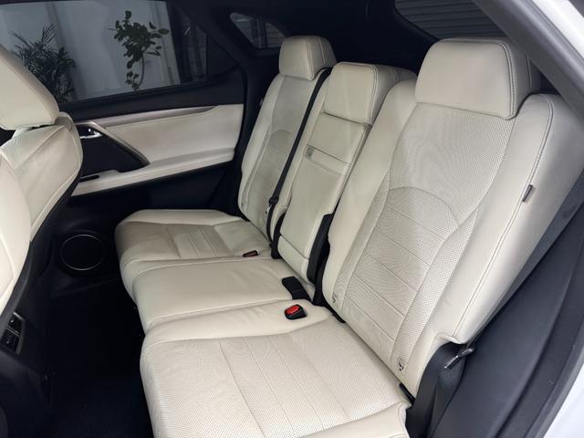 ＲＸ 　純正ナビ　フルセグＴＶ　バックカメラ　ステアリングヒーター　ＨＵＤ　Ｂｌｕｅｔｏｏｔｈ　シートヒーター　エアシート　電動リアゲード　ドライブレコーダー　パワシート　ＥＴＣ２．０オートマチックハイビーム（32枚目）