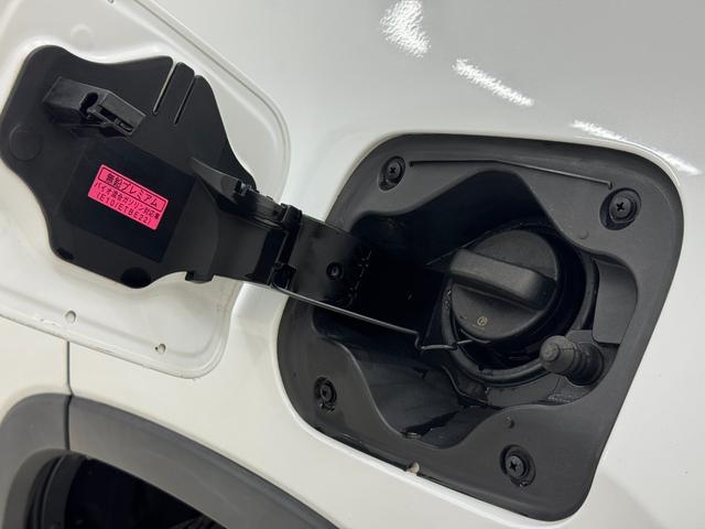 ＲＸ 　純正ナビ　フルセグＴＶ　バックカメラ　ステアリングヒーター　ＨＵＤ　Ｂｌｕｅｔｏｏｔｈ　シートヒーター　エアシート　電動リアゲード　ドライブレコーダー　パワシート　ＥＴＣ２．０オートマチックハイビーム（46枚目）