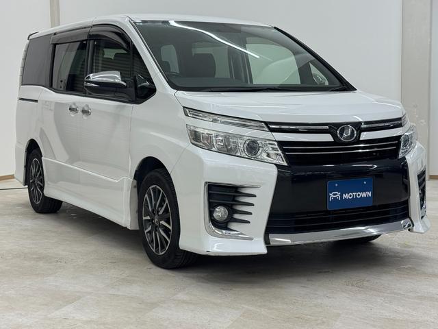 ヴォクシー ＺＳ　煌　純正９インチナビ　フルセグＴＶ　バックモニター　ＥＴＣ　プッシュスタート　両側パワースライドドア　ＬＥＤヘッドライト（2枚目）