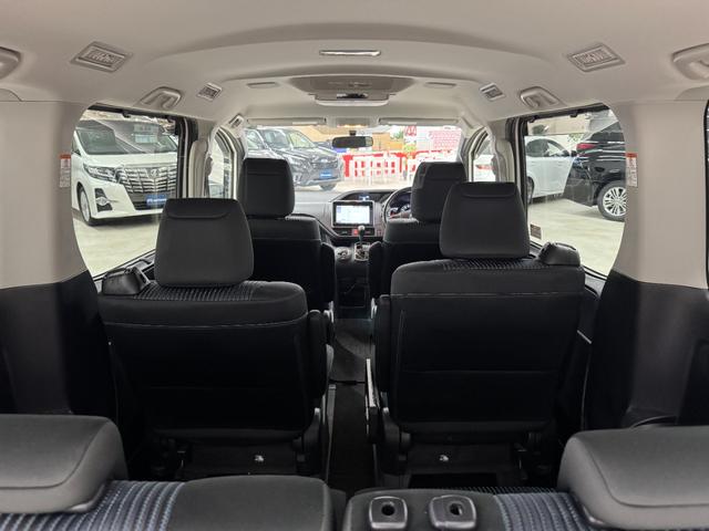 ヴォクシー ＺＳ　煌　純正９インチナビ　フルセグＴＶ　バックモニター　ＥＴＣ　プッシュスタート　両側パワースライドドア　ＬＥＤヘッドライト（28枚目）