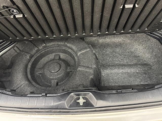 ヴォクシー ＺＳ　煌　純正９インチナビ　フルセグＴＶ　バックモニター　ＥＴＣ　プッシュスタート　両側パワースライドドア　ＬＥＤヘッドライト（30枚目）