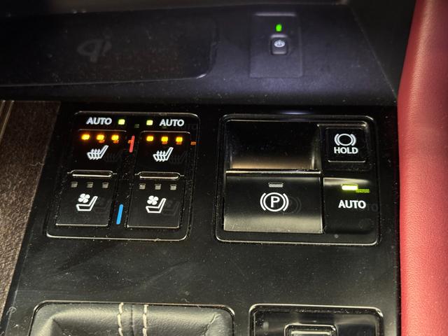 ＲＸ ＲＸ３００　Ｆスポーツ　純正ナビ　全方位カメラ　フルセグＴＶ　サンルーフ　ステアリングヒーター　電動リアゲード　ＢＳＭ　ＨＵＤ　シートヒーターエアシート　ドラレコ前後　メモリーシート　ＥＴＣ２．０　Ｂｌｕｅｔｏｏｔｈ（6枚目）