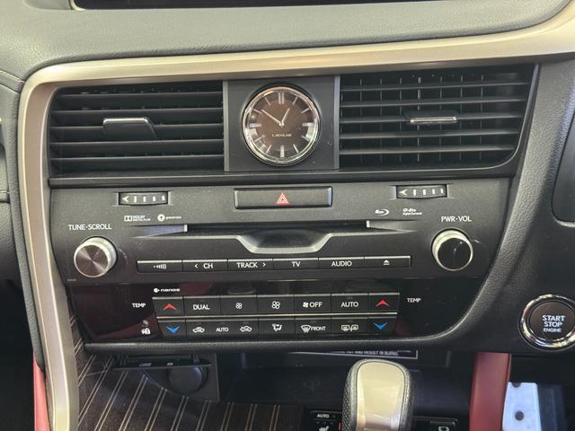 ＲＸ ＲＸ３００　Ｆスポーツ　純正ナビ　全方位カメラ　フルセグＴＶ　サンルーフ　ステアリングヒーター　電動リアゲード　ＢＳＭ　ＨＵＤ　シートヒーターエアシート　ドラレコ前後　メモリーシート　ＥＴＣ２．０　Ｂｌｕｅｔｏｏｔｈ（27枚目）