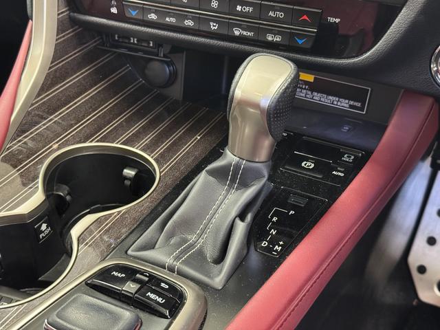 ＲＸ ＲＸ３００　Ｆスポーツ　純正ナビ　全方位カメラ　フルセグＴＶ　サンルーフ　ステアリングヒーター　電動リアゲード　ＢＳＭ　ＨＵＤ　シートヒーターエアシート　ドラレコ前後　メモリーシート　ＥＴＣ２．０　Ｂｌｕｅｔｏｏｔｈ（28枚目）