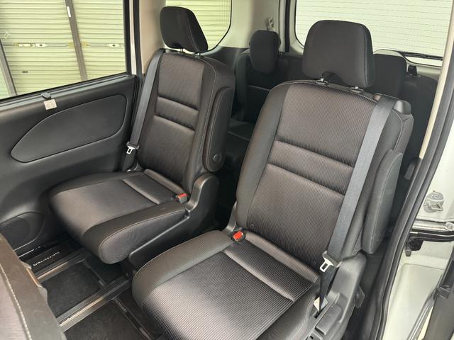 セレナ ｅ－パワー　ハイウェイスターＶ　フルセグＴＶ／ＣＤ／ＤＶＤ／Ｂｌｕｅｔｏｏｔｈ　ＬＥＤヘッドライト　純正アルミホイール　　クルーズコントロール　全周囲カメラ（13枚目）
