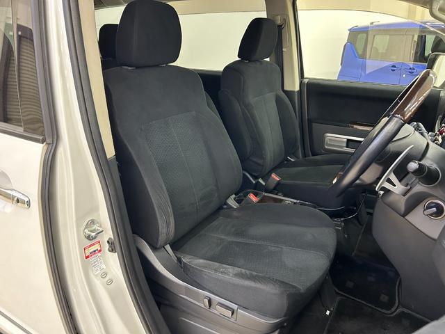 デリカＤ：５ シャモニー　ナビ　フルセグＴＶ　両側パワースライドドア　バックカメラ　サイドカメラ　フロントカメラ　フリップダウンモニター　パワシート　パドルシフト　ＥＴＣ　Ｂｌｕｅｔｏｏｔｈ（11枚目）