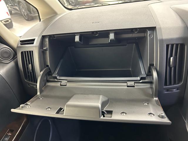 デリカＤ：５ シャモニー　ナビ　フルセグＴＶ　両側パワースライドドア　バックカメラ　サイドカメラ　フロントカメラ　フリップダウンモニター　パワシート　パドルシフト　ＥＴＣ　Ｂｌｕｅｔｏｏｔｈ（37枚目）