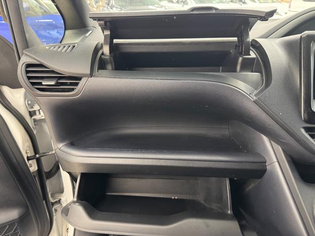 ヴォクシー ＺＳ　煌　社外ナビ　バックモニター　両側パワースライドドア　純正アルミホイール　プッシュスタート　Ｂｌｕｅｔｏｏｔｈ　ＥＴＣ（32枚目）