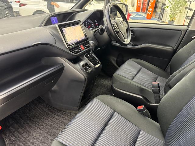 ヴォクシー ZS 煌 純正9インチナビTV バックカメラ スマートキー LEDヘッドライト 純正16インチアルミホイール ETC(25枚目)