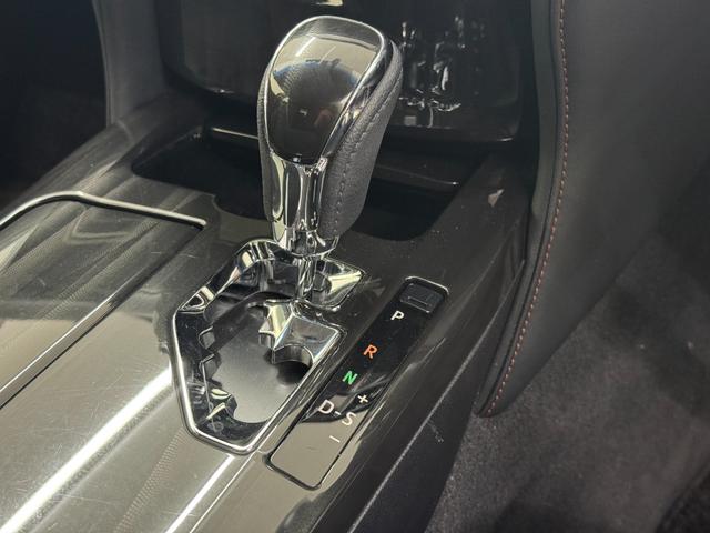 クラウンハイブリッド アスリートＧ　純正ＨＤＤナビＴＶ　黒レザーシート　バックカメラ　電動サンシェード（13枚目）