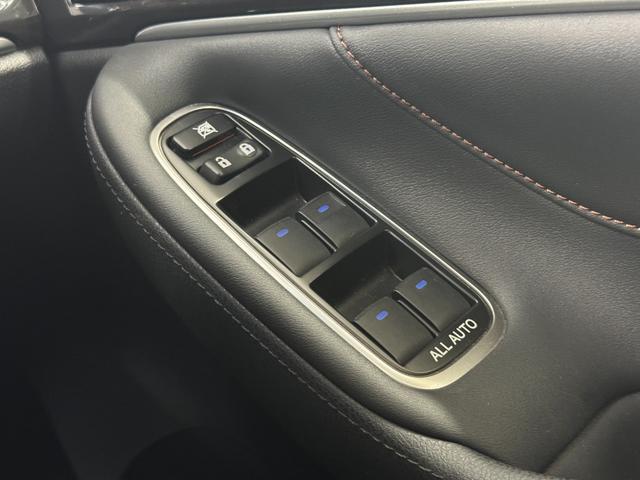 クラウンハイブリッド アスリートＧ　純正ＨＤＤナビＴＶ　黒レザーシート　バックカメラ　電動サンシェード（19枚目）