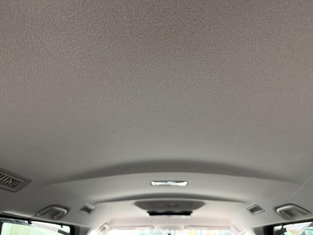 ヴォクシー ZS 両側パワースライドドア 社外9インチナビ フリップダウンモニター 両側パワースライドドア(32枚目)