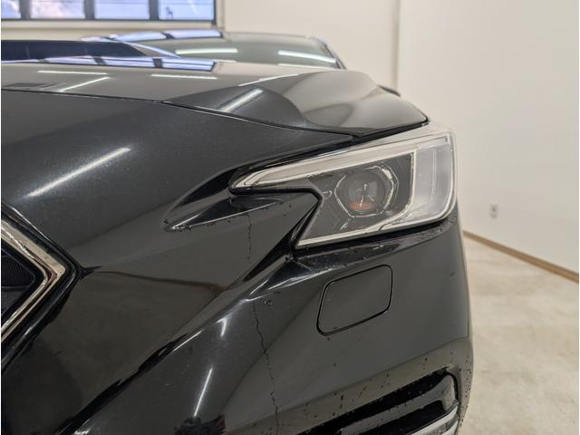 レヴォーグ ＳＴＩスポーツ　禁煙車　純正１１．６インチナビ　フロントサイドバックカメラ　フルセグＴＶ　シートヒーター　赤黒革シート　メモリ付パワーシート　電動リアゲート　アイサイトセーフティプラス　ＬＥＤライト（4枚目）